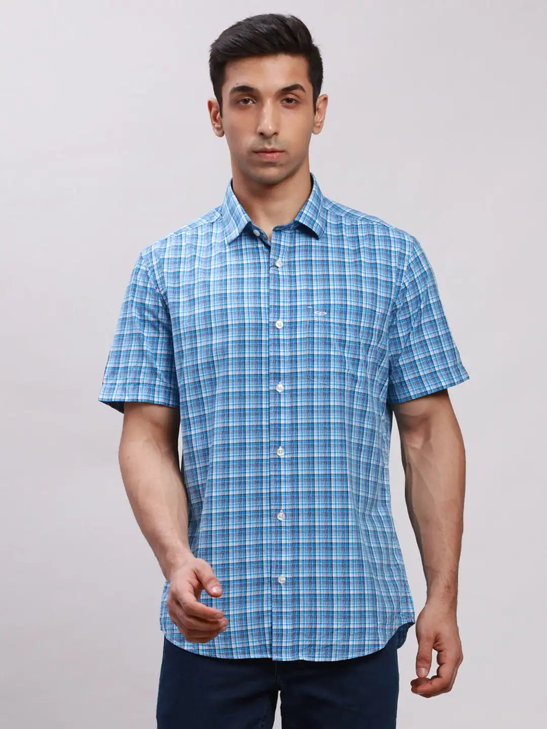 ColorPlus Men Blue Tailored Fit Checks Cotton Half Sleeve Shirts