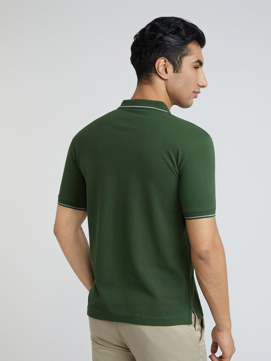 Raymond Men Green Contemporary Fit Solid T-Shirt