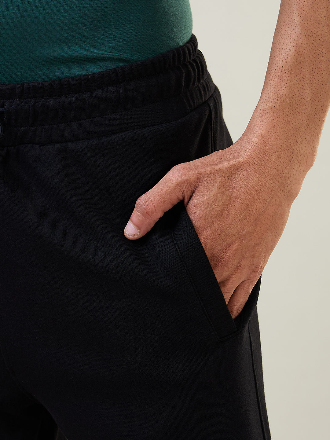 Sleepz Men Black Regular Fit Solid Shorts