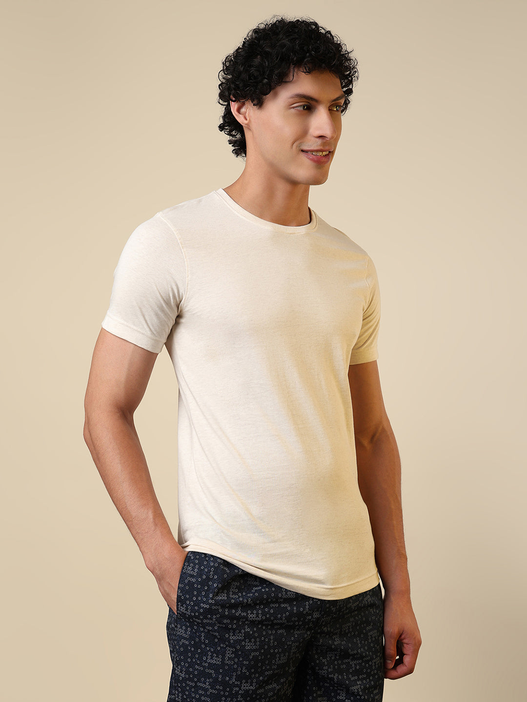 Sleepz Men White Regular Fit Solid Round Neck Collar T-Shirt