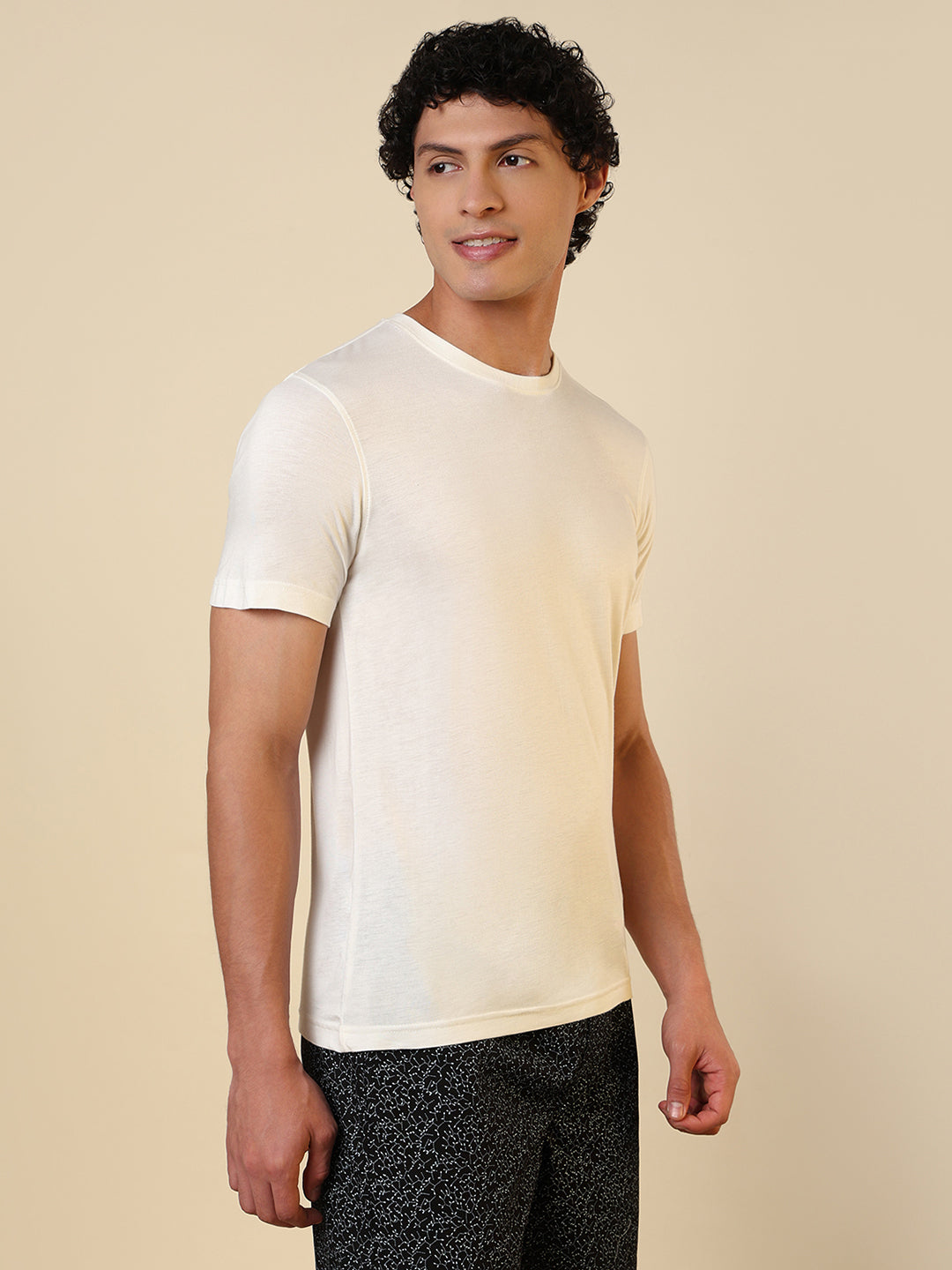 Sleepz Men White Regular Fit Solid Round Neck Collar T-Shirt