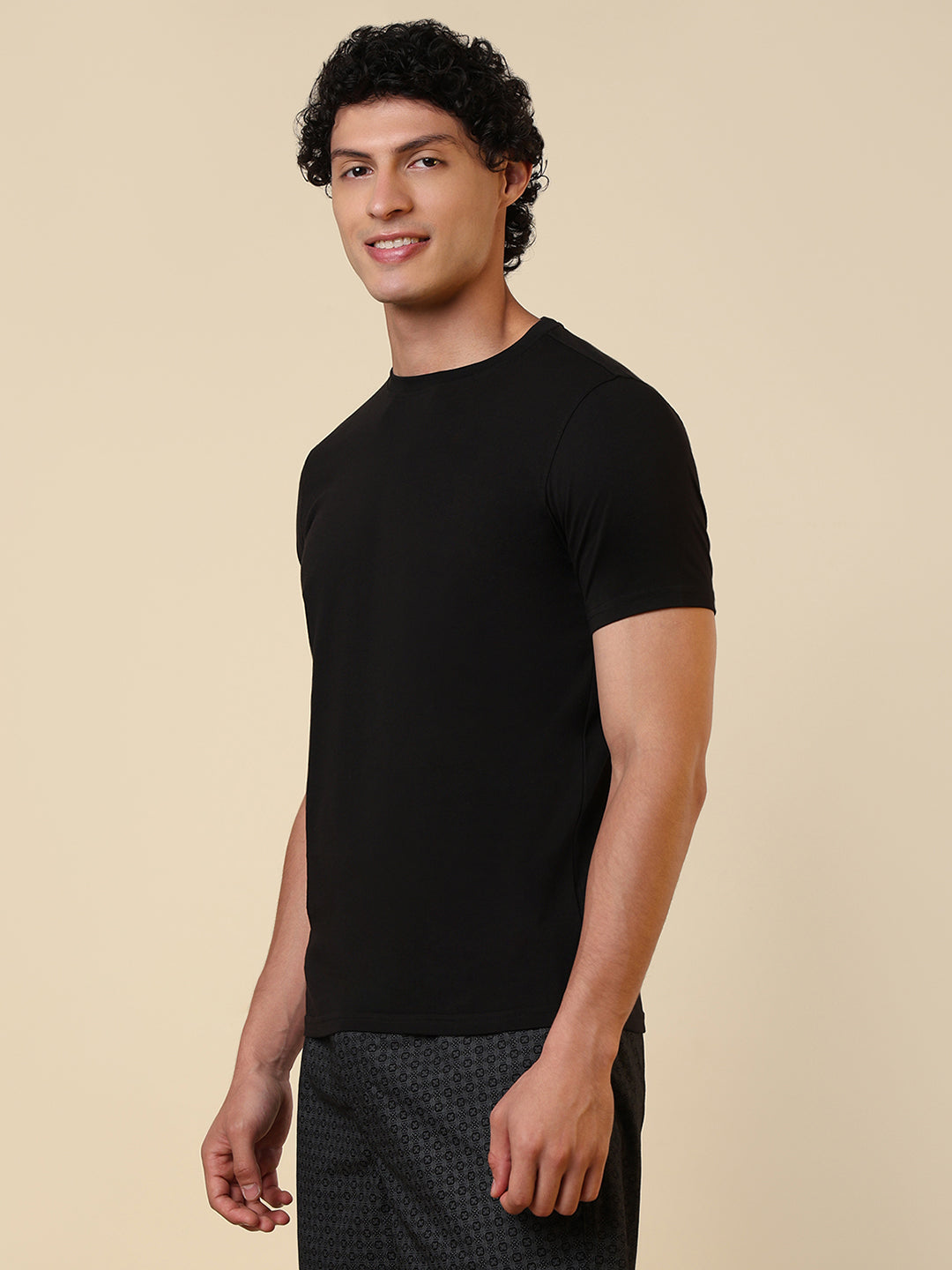 Sleepz Men Black Solid Regular Fit Cotton T-Shirt