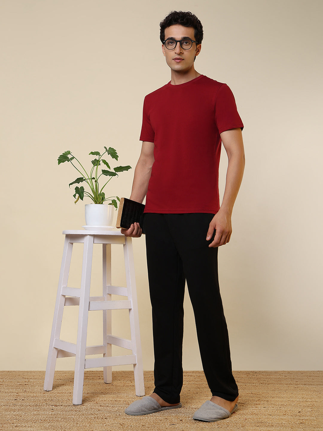 Sleepz Men Red Solid Regular Fit Cotton T-Shirt