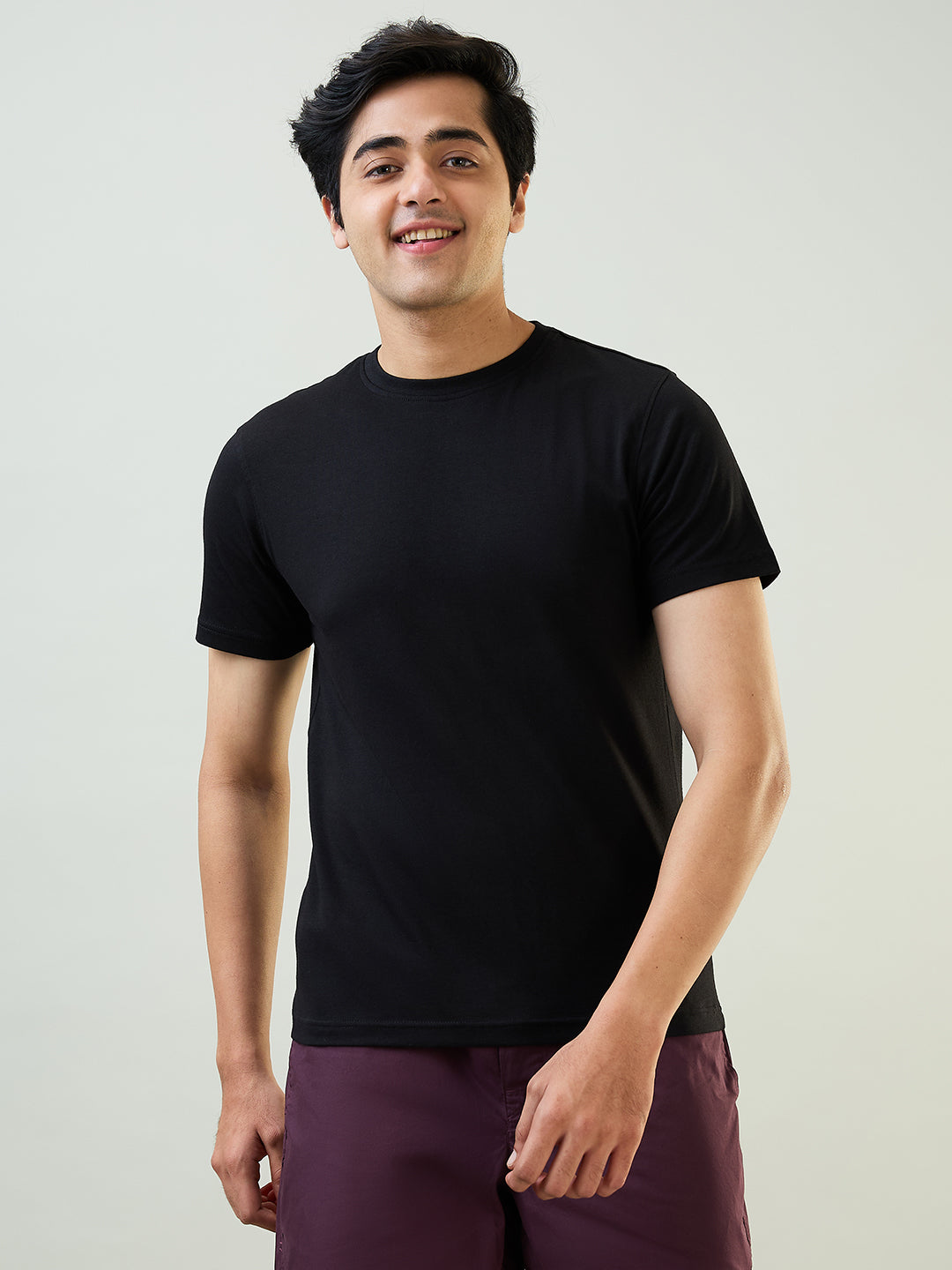 Sleepz Men Black Regular Fit Solid Round Neck Collar T-Shirt