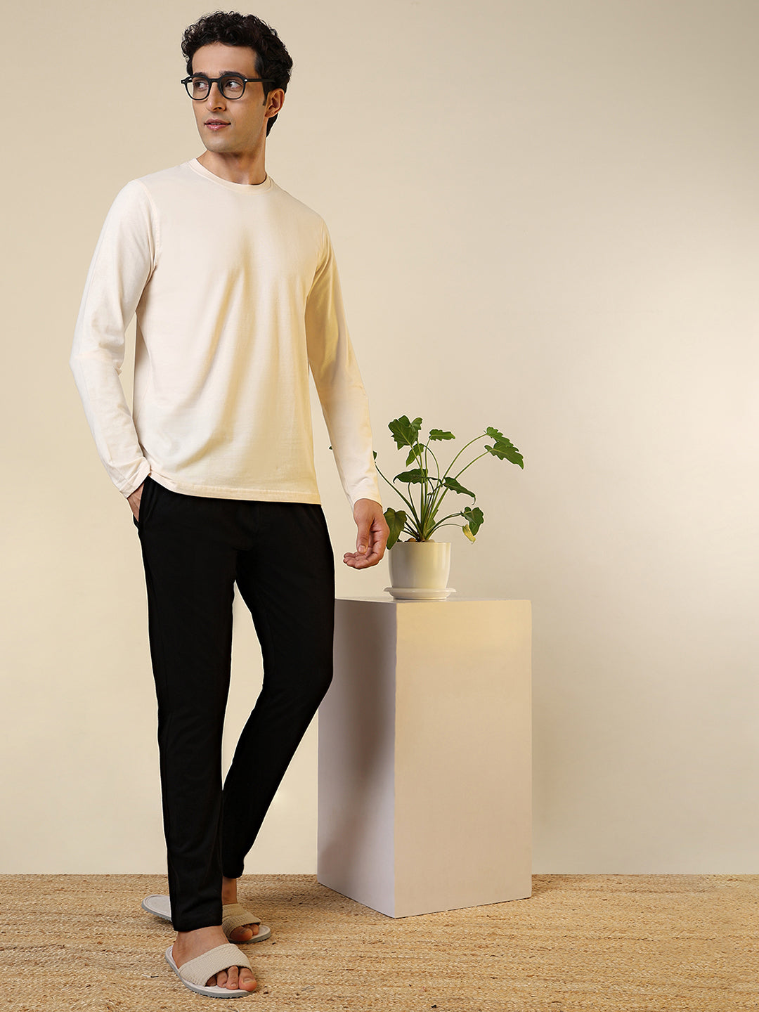 Sleepz Men Black Solid Regular Fit Cotton Trackpant      