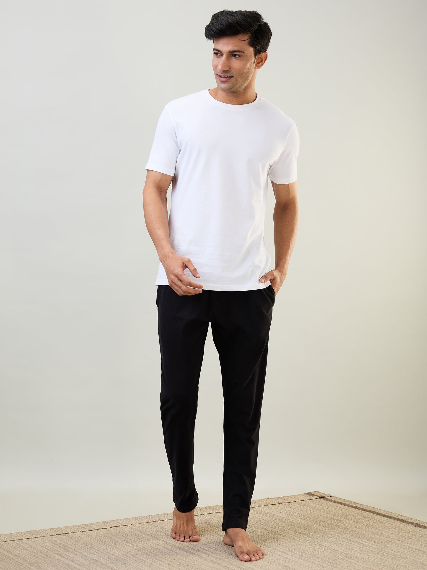 Sleepz Men Black Regular Fit Solid Trackpant