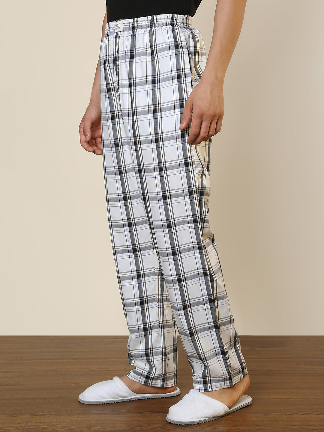 Sleepz Men White Regular Fit Checks Pyjama