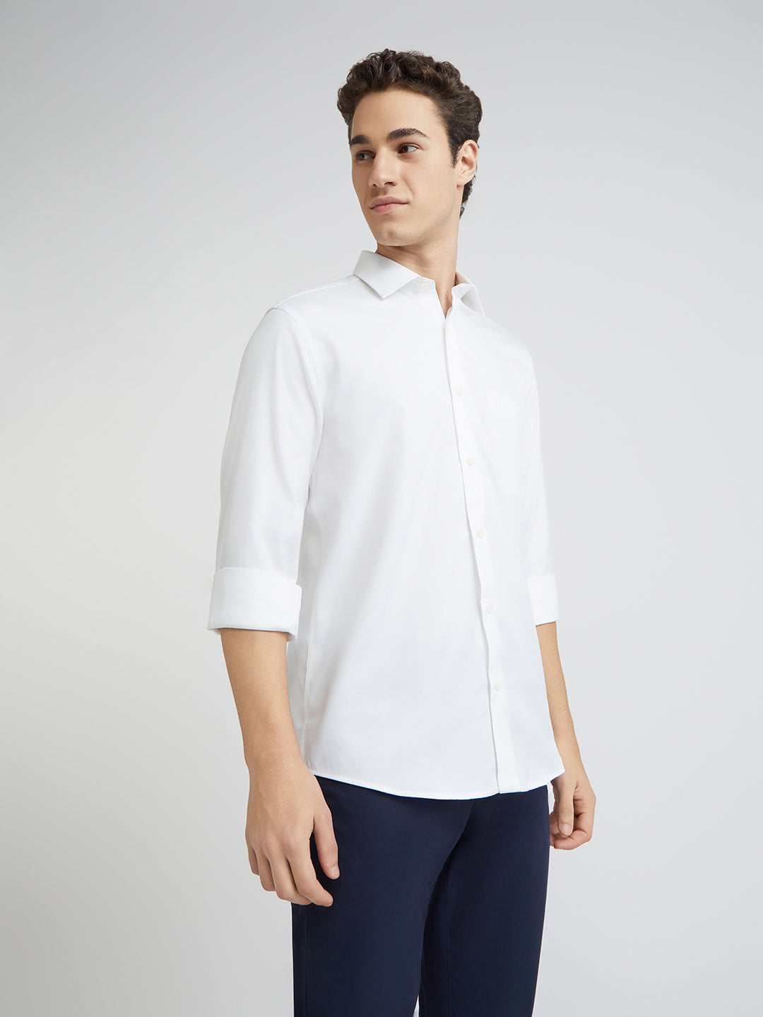 Men White Tailored Fit Solid Cotton Full Sleeves Shirts