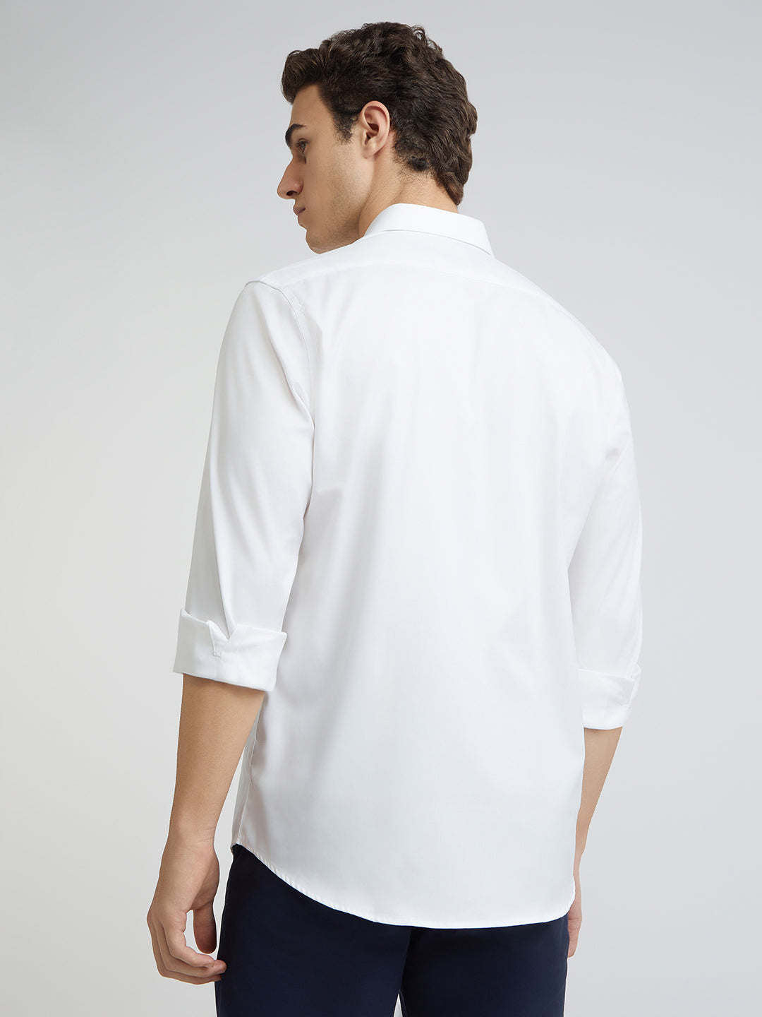 Men White Tailored Fit Solid Cotton Full Sleeves Shirts