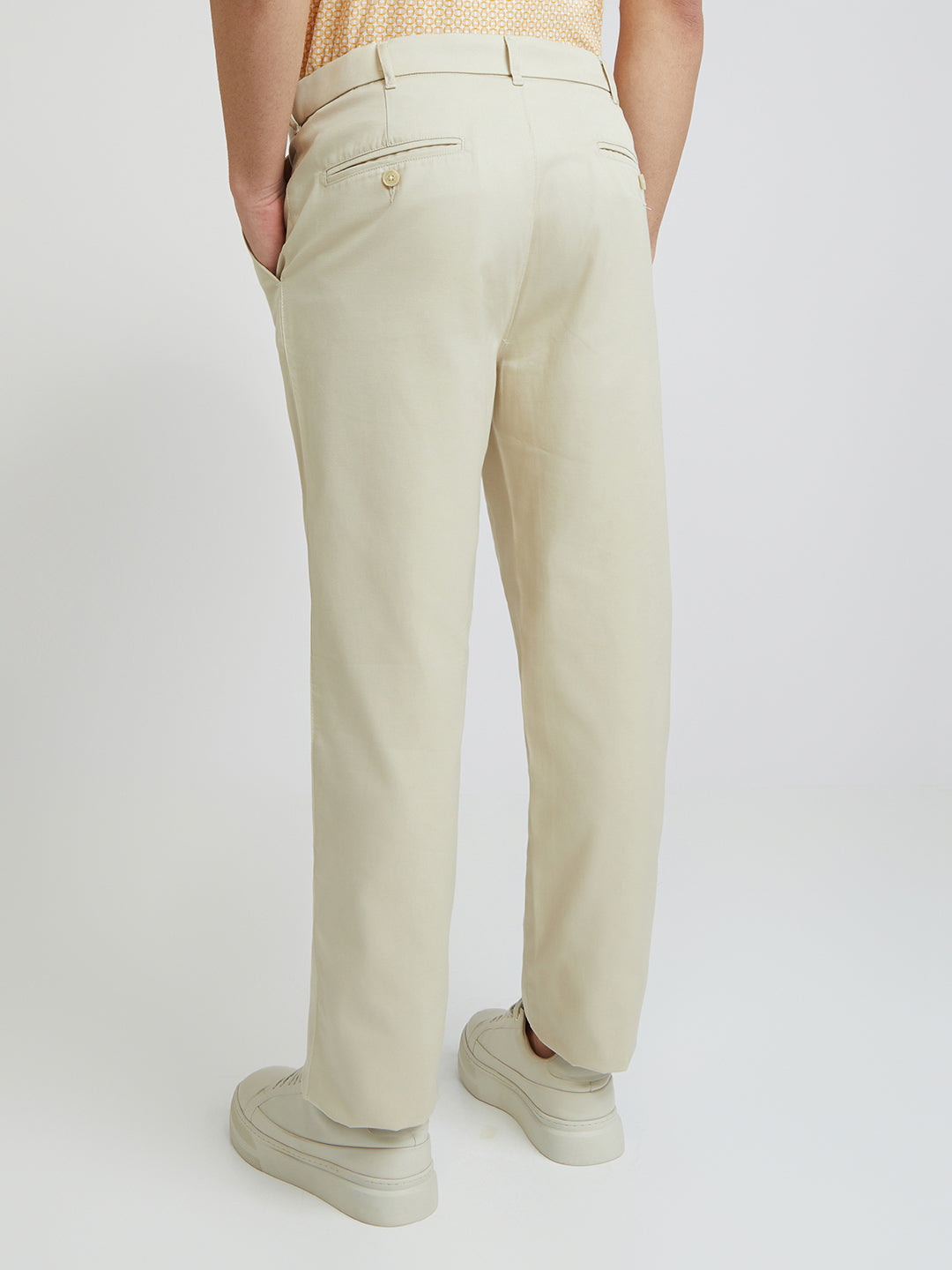 Men Fawn Tailored Fit Solid Piece Dyed Cotton Trouser