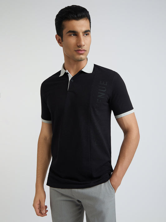 Park Avenue Black Solid Slim Fit Cotton Blend T-Shirt