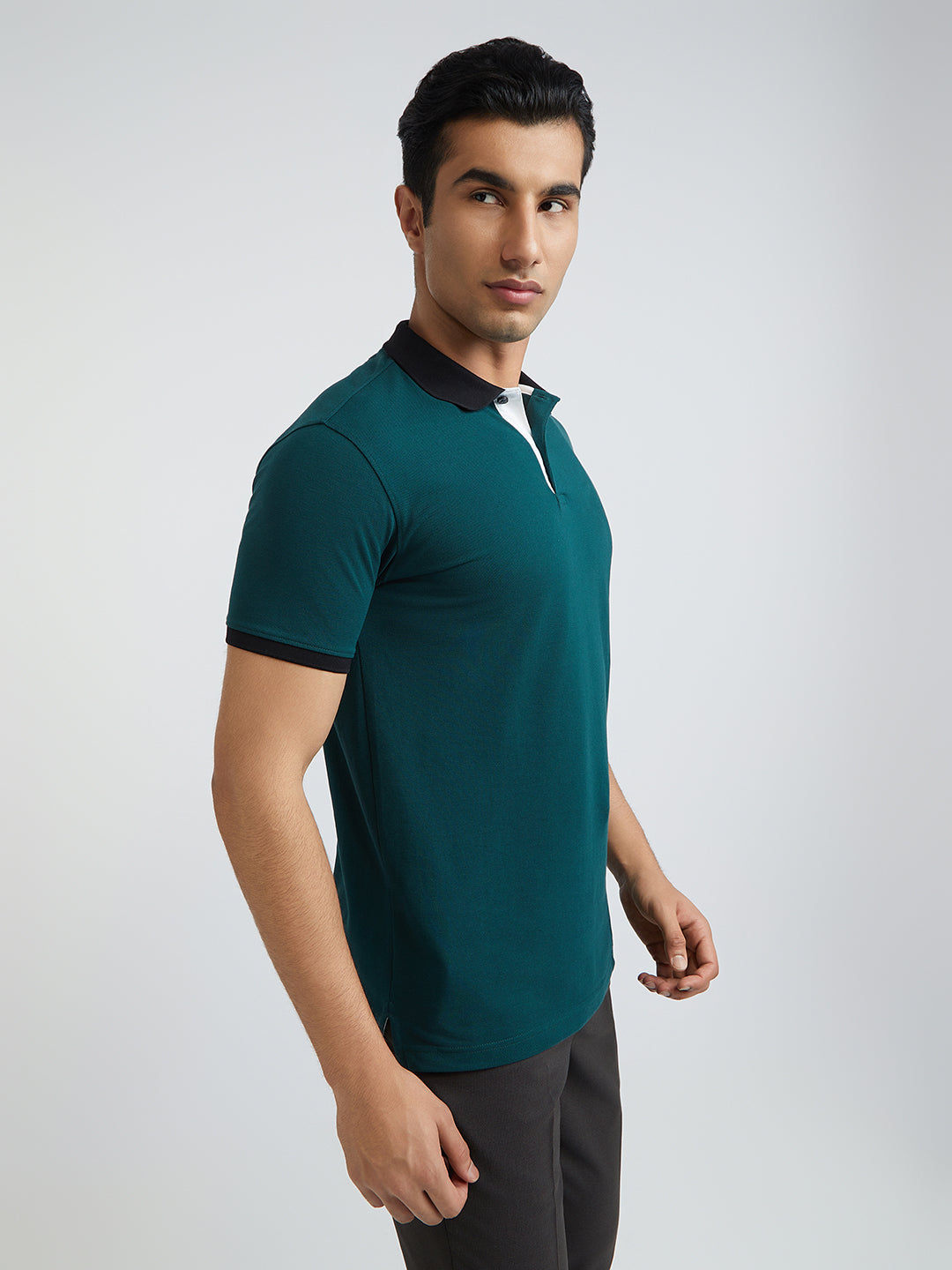 Park Avenue Men Green Slim Fit Solid Polo Neck Collar T-Shirt