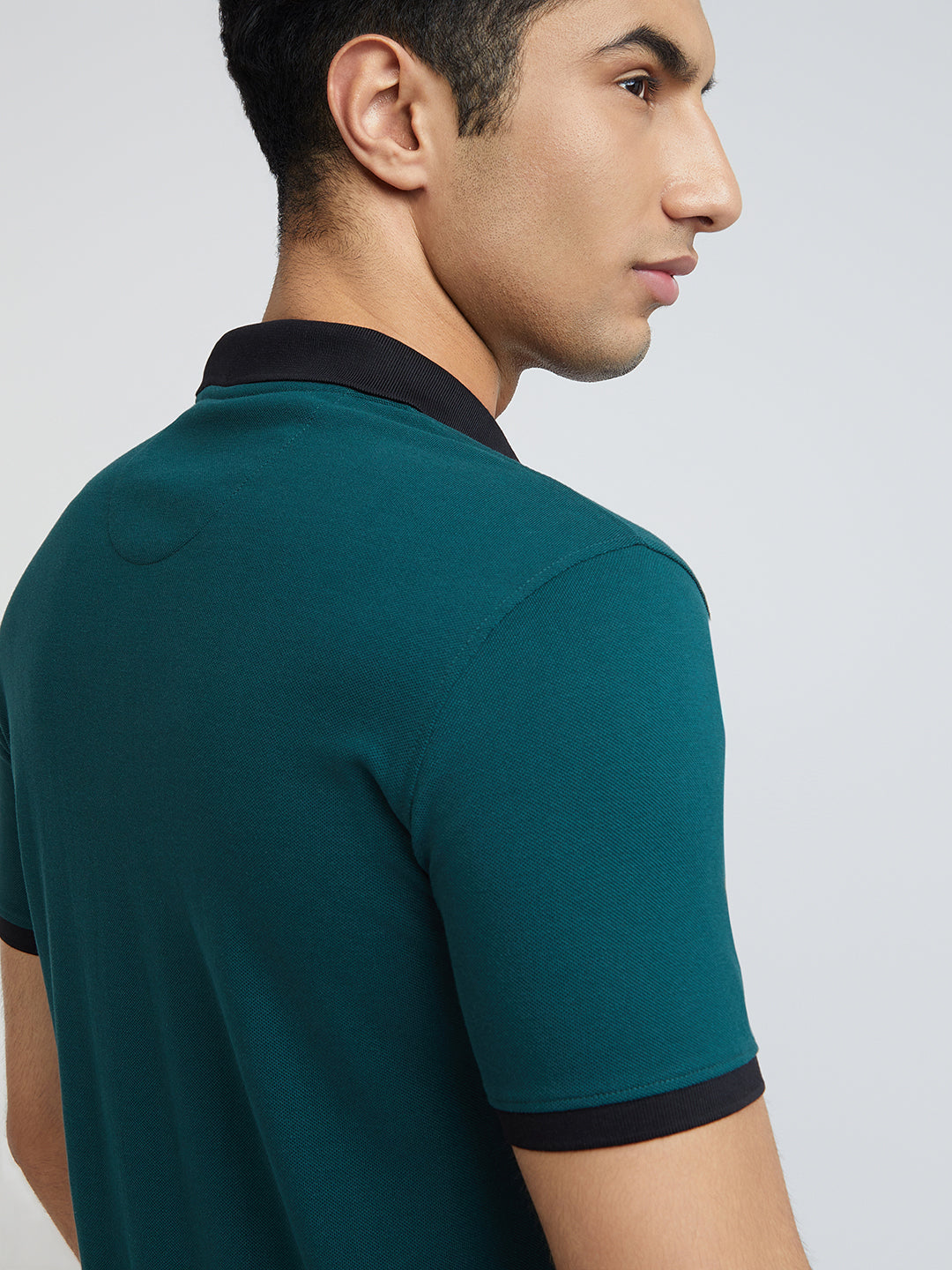 Park Avenue Men Green Slim Fit Solid Polo Neck Collar T-Shirt