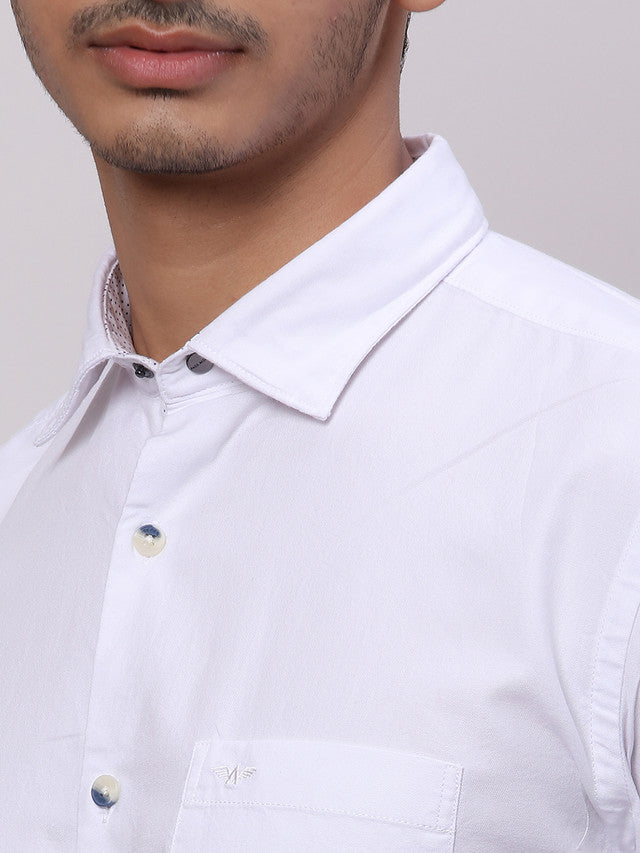 Park Avenue White Solid Slim Fit Full Sleeve Cotton Shirt