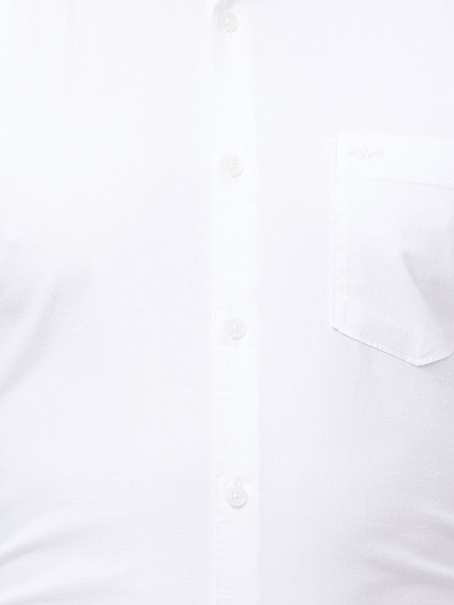 Park Avenue White Solid Slim Fit Cotton Casual Shirt