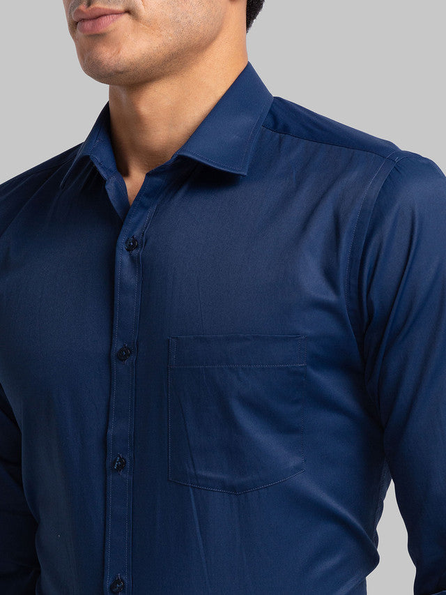 Park Avenue Men Blue Solid Slim Fit Full Sleeve Semi Cut Away Collar Shirt