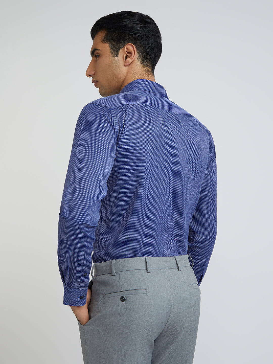 Park Avenue Men Blue Solid Slim Fit Cotton Blend Shirt
