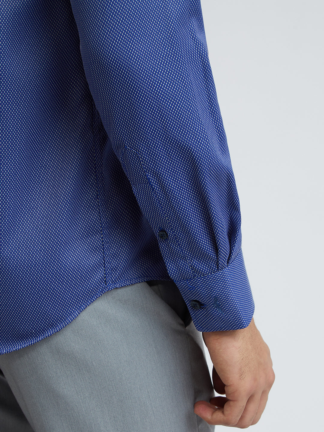 Park Avenue Men Blue Solid Slim Fit Cotton Blend Shirt
