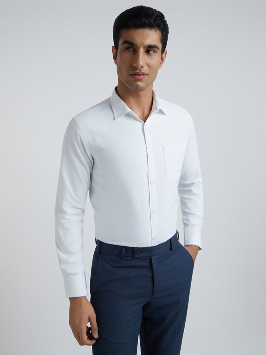 Park Avenue Men White Solid Slim Fit Cotton Blend Shirt