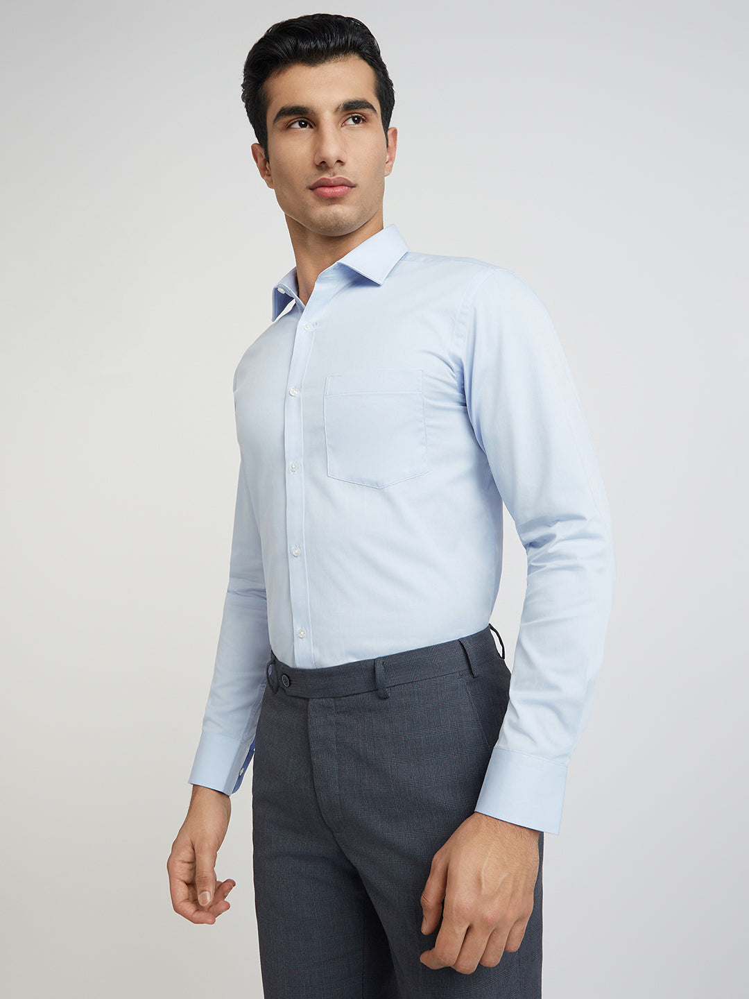 Park Avenue Blue Solid Slim Fit Full Sleeve Cotton Shirt