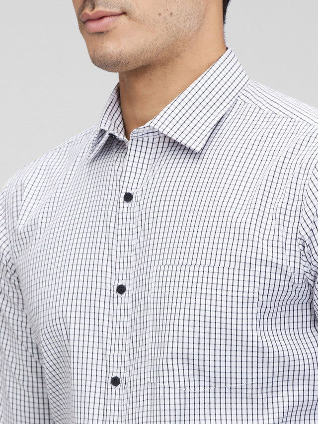 Park Avenue White Checks Slim Fit Full Sleeve Cotton Blend Shirt