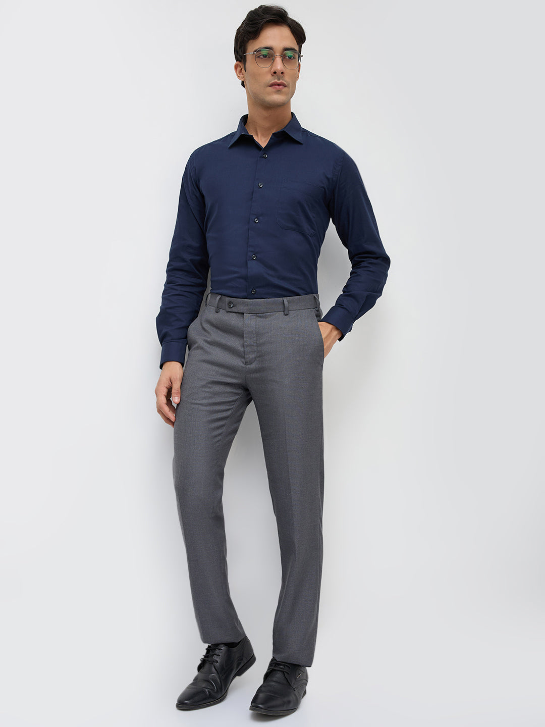 Park Avenue Men Grey Slim Fit Solid Trouser
