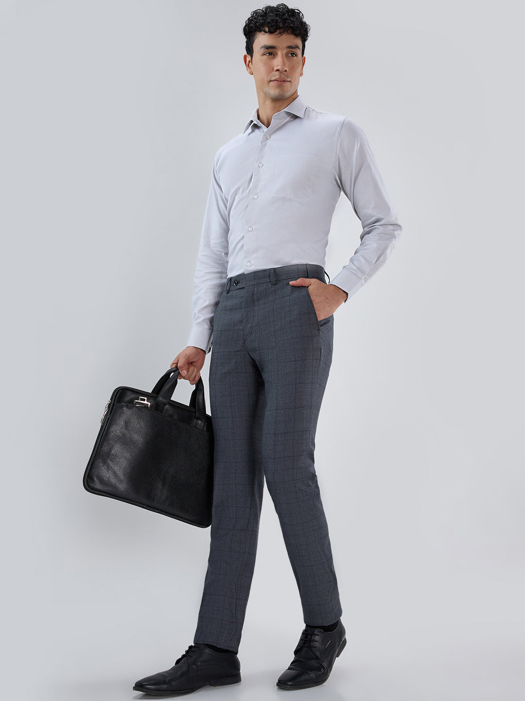Park Avenue Men Grey Slim Fit Checks Trouser