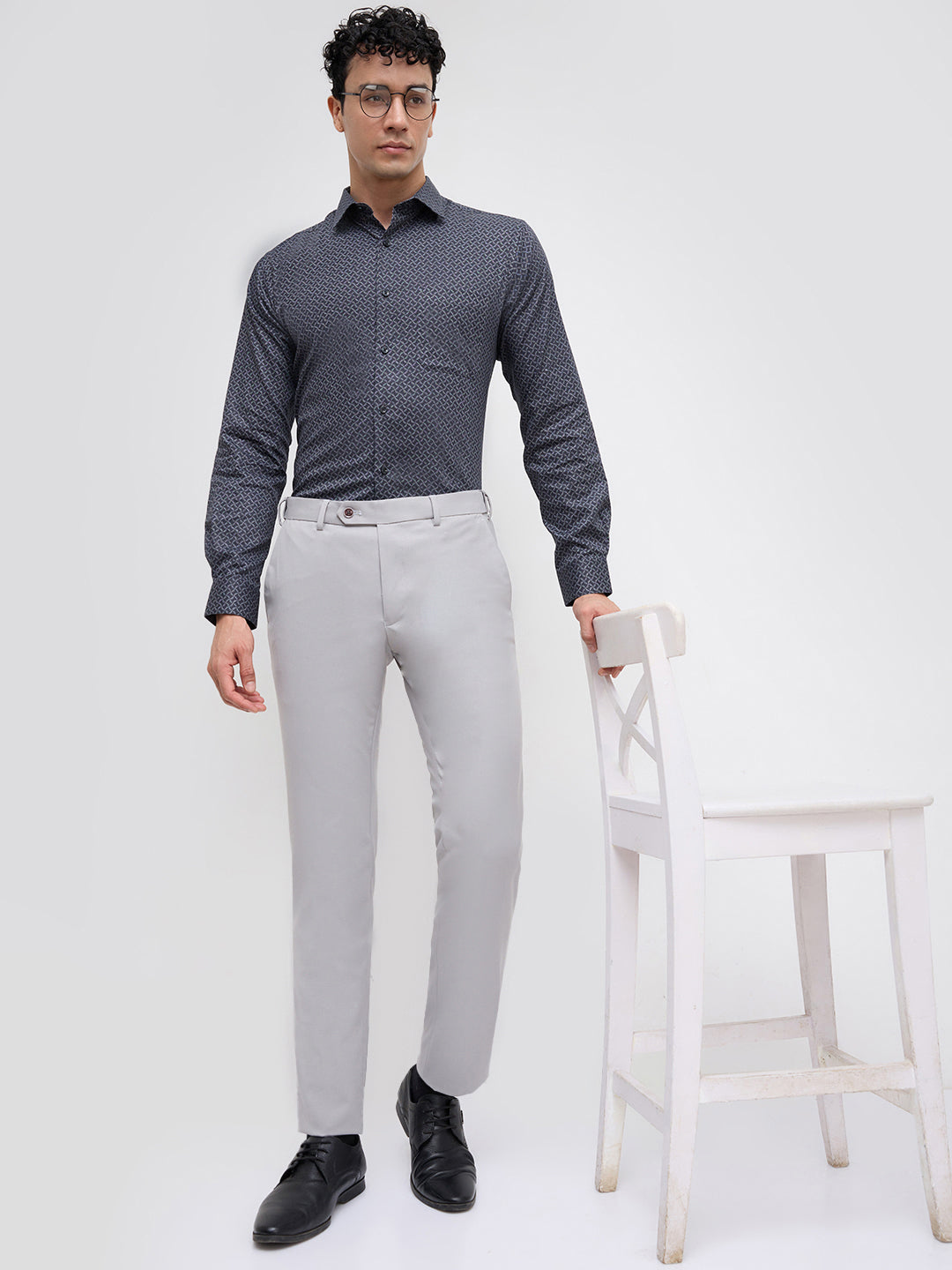 Park Avenue Men Grey Slim Fit Solid Trouser