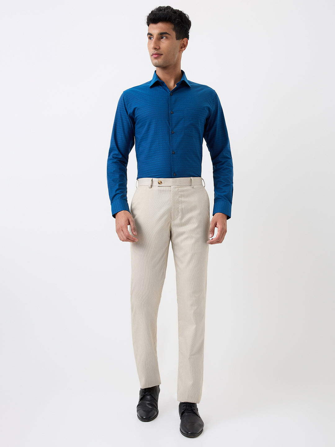 Park Avenue Men Blue Structure Smart Fit Polyester Blend Trousers