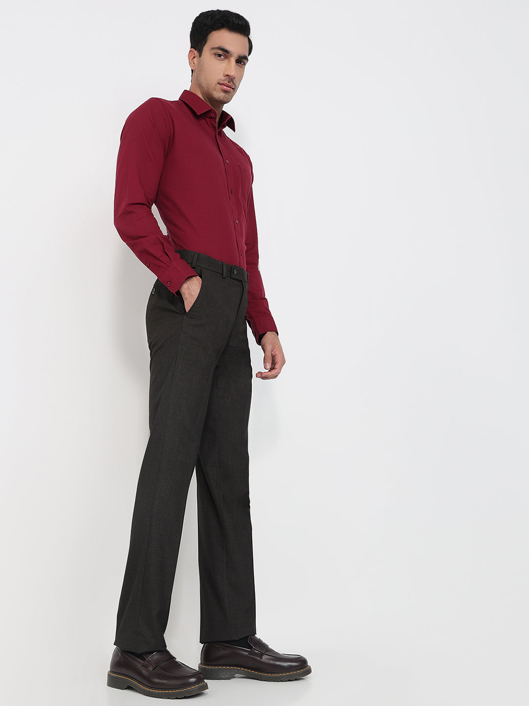 Park Avenue Men Brown Regular Fit Solid Trouser