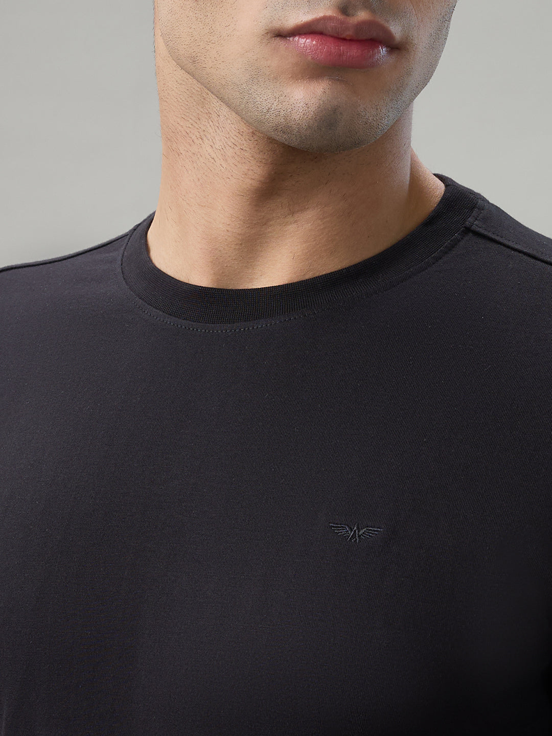 Park Avenue Men Black Round Neck Collar T-Shirt