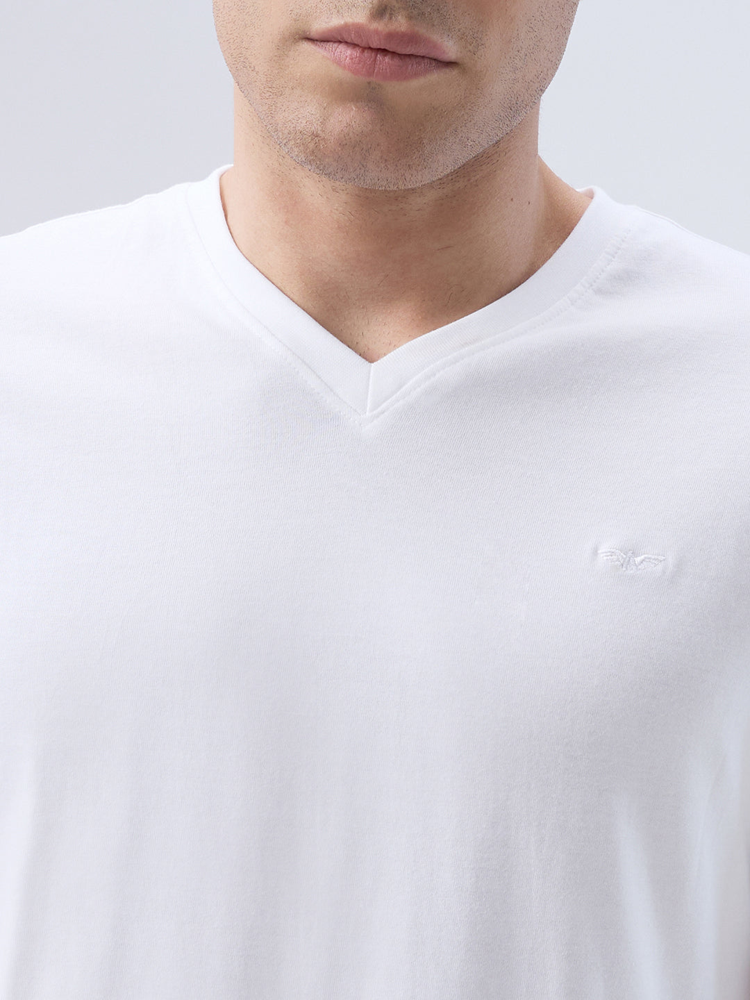 Park Avenue Men White V Neck Collar T-Shirt