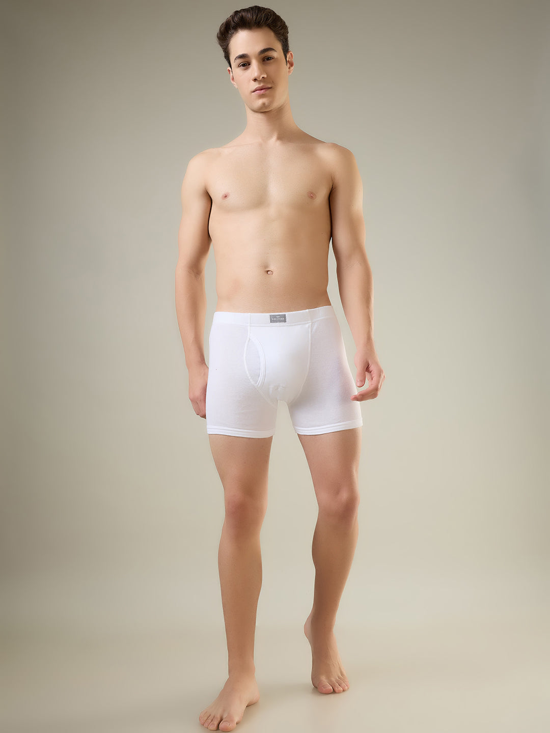 Park Avenue White Trunk