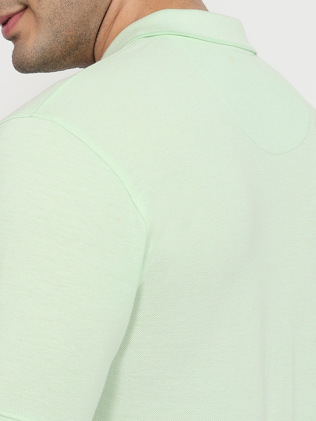 Raymond Men Green Modern Fit Solid T-shirt
