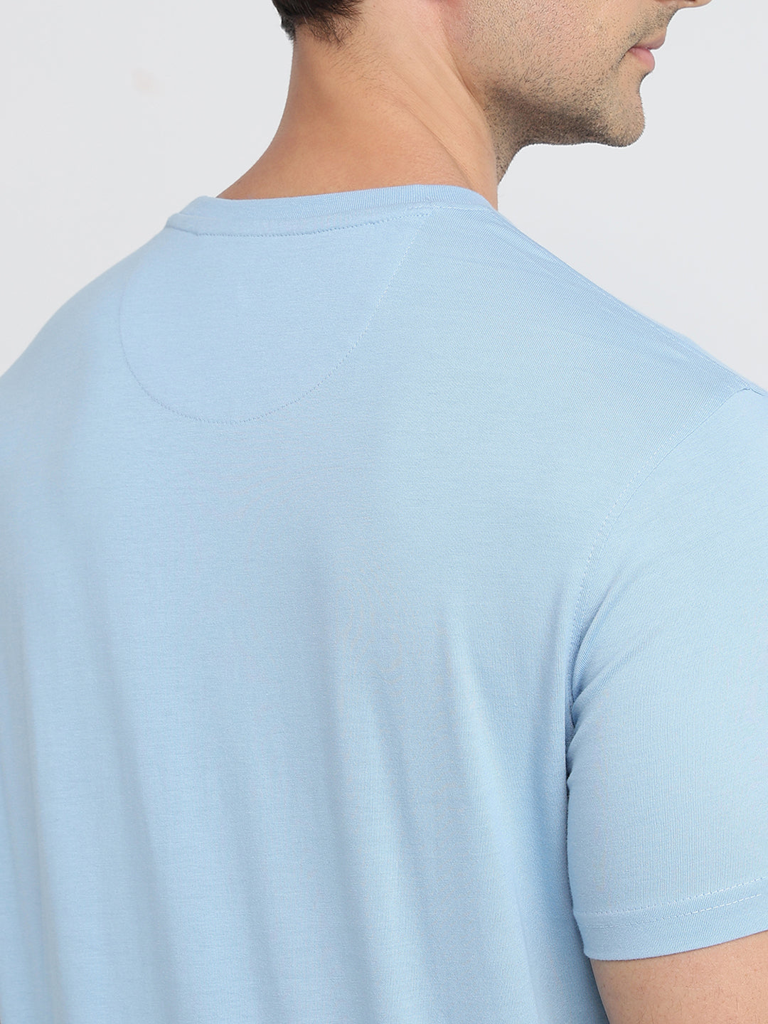 Raymond Men Blue Regular Fit Solid Crew Neck Collar T-shirt