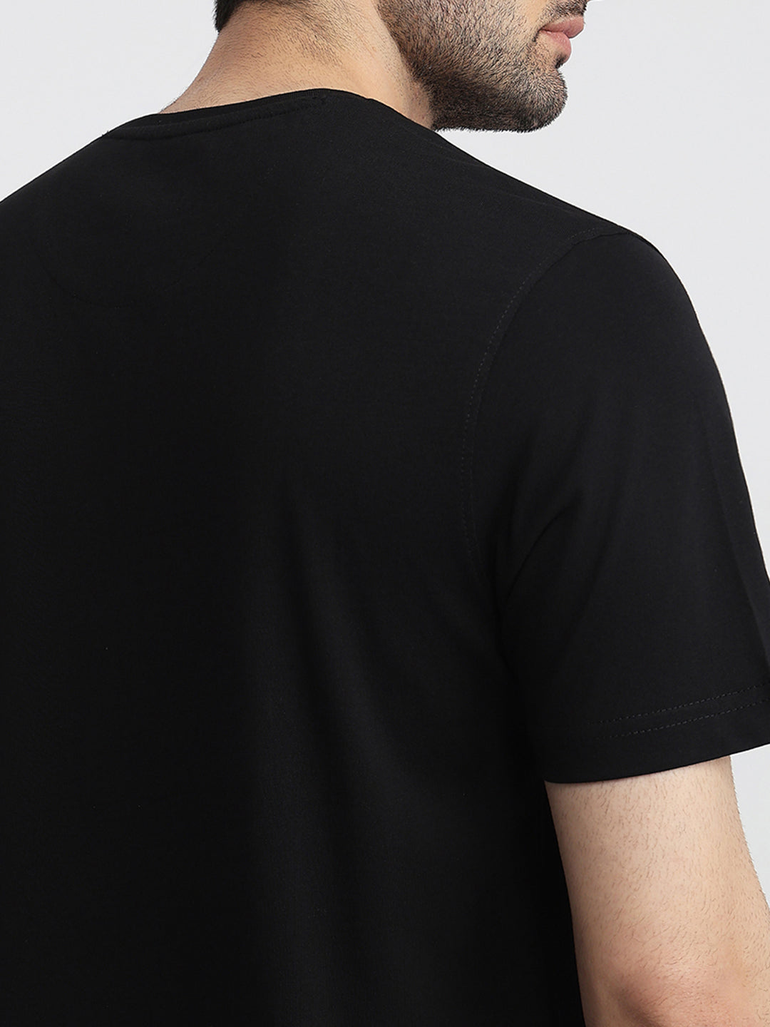 Raymond Men Black Regular Fit Solid Crew Neck Collar T-Shirt