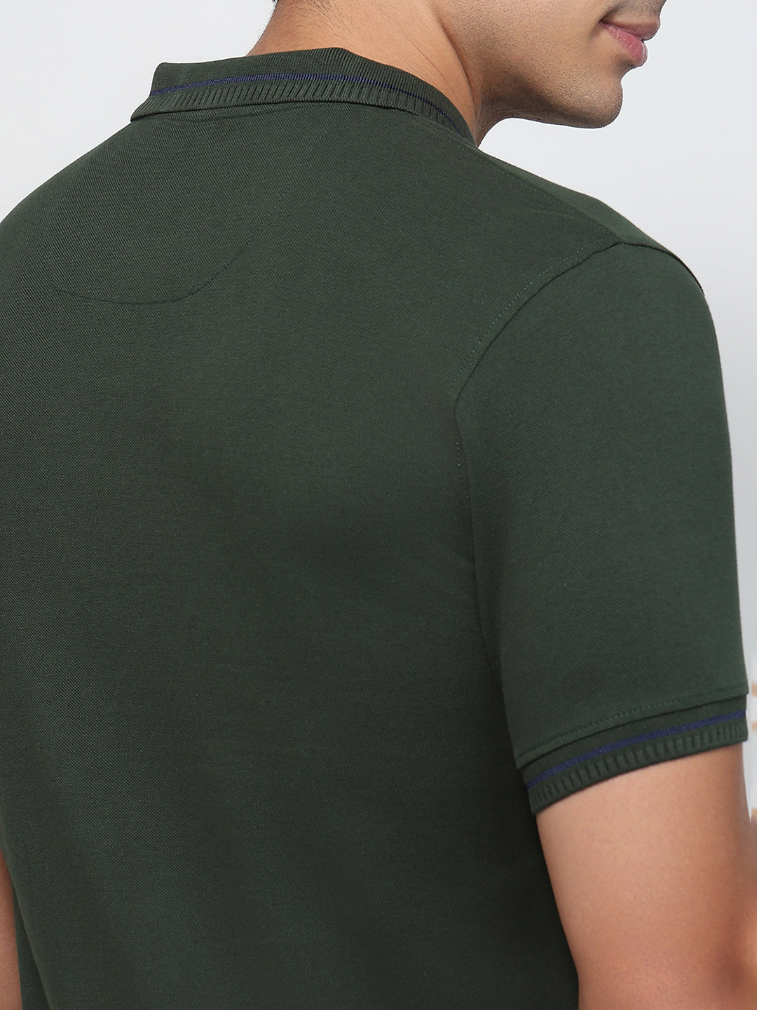 Raymond Men Green Modern Fit Solid Polo Neck Collar T-shirt