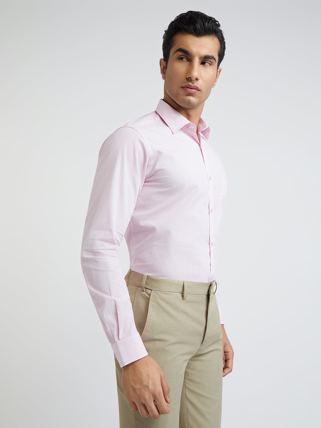 Raymond Men Pink Solid Slim Fit Cotton Formal Shirt