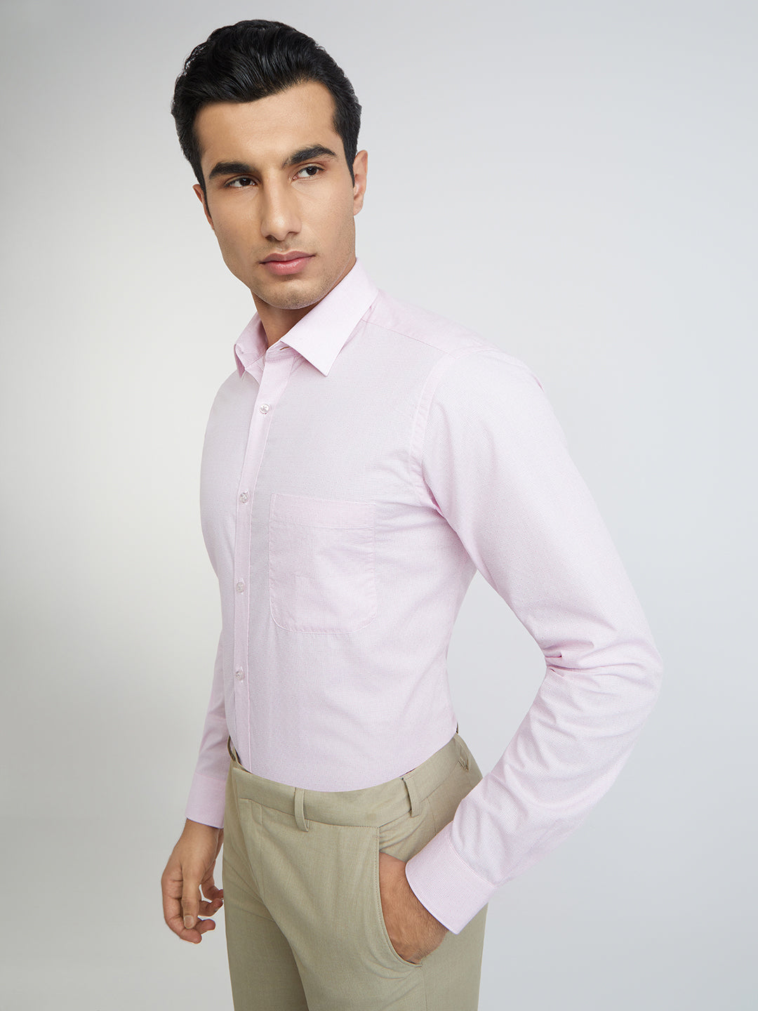 Raymond Men Pink Solid Slim Fit Cotton Formal Shirt