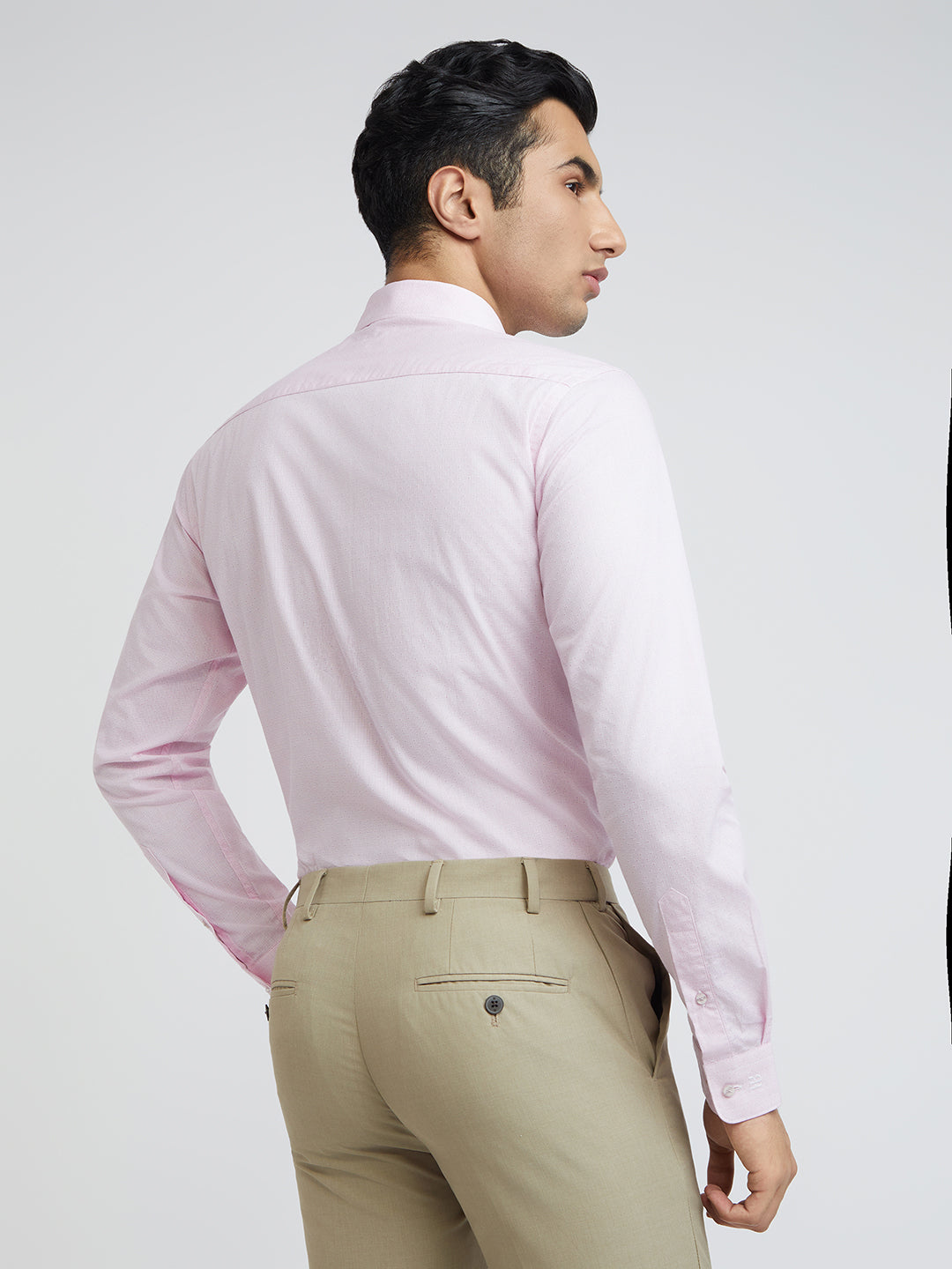 Raymond Men Pink Solid Slim Fit Cotton Formal Shirt