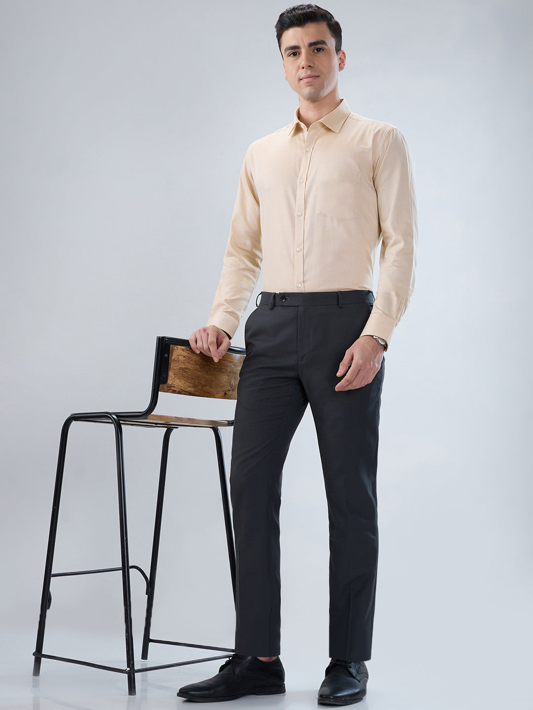 Raymond Men Grey Slim Fit Solid Trouser