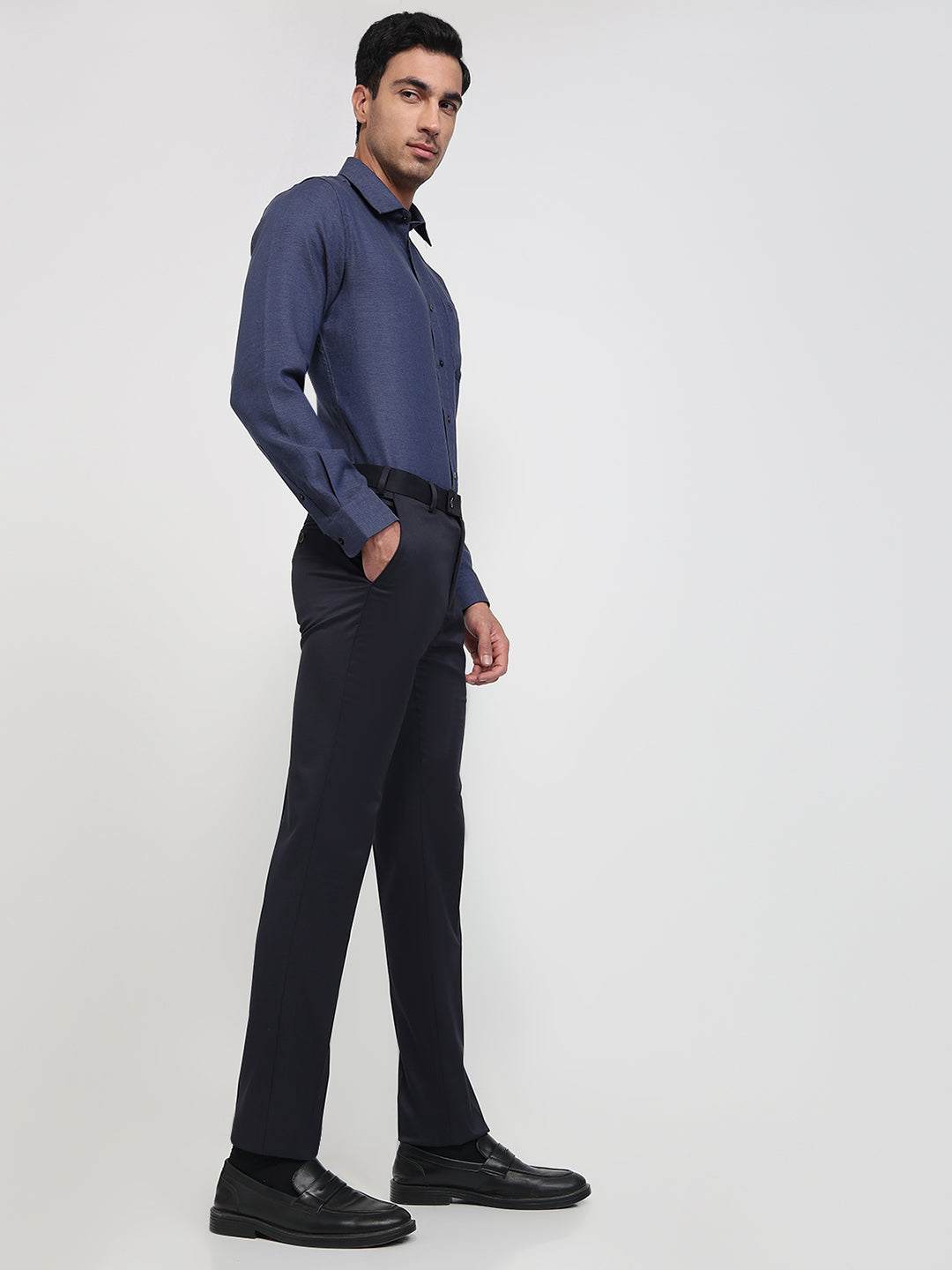 Raymond Men Blue Slim Fit Solid Trouser
