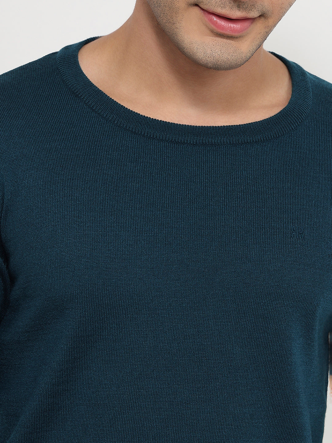 Raymond Men Blue Solid Round Neck Collar Sweatshirt