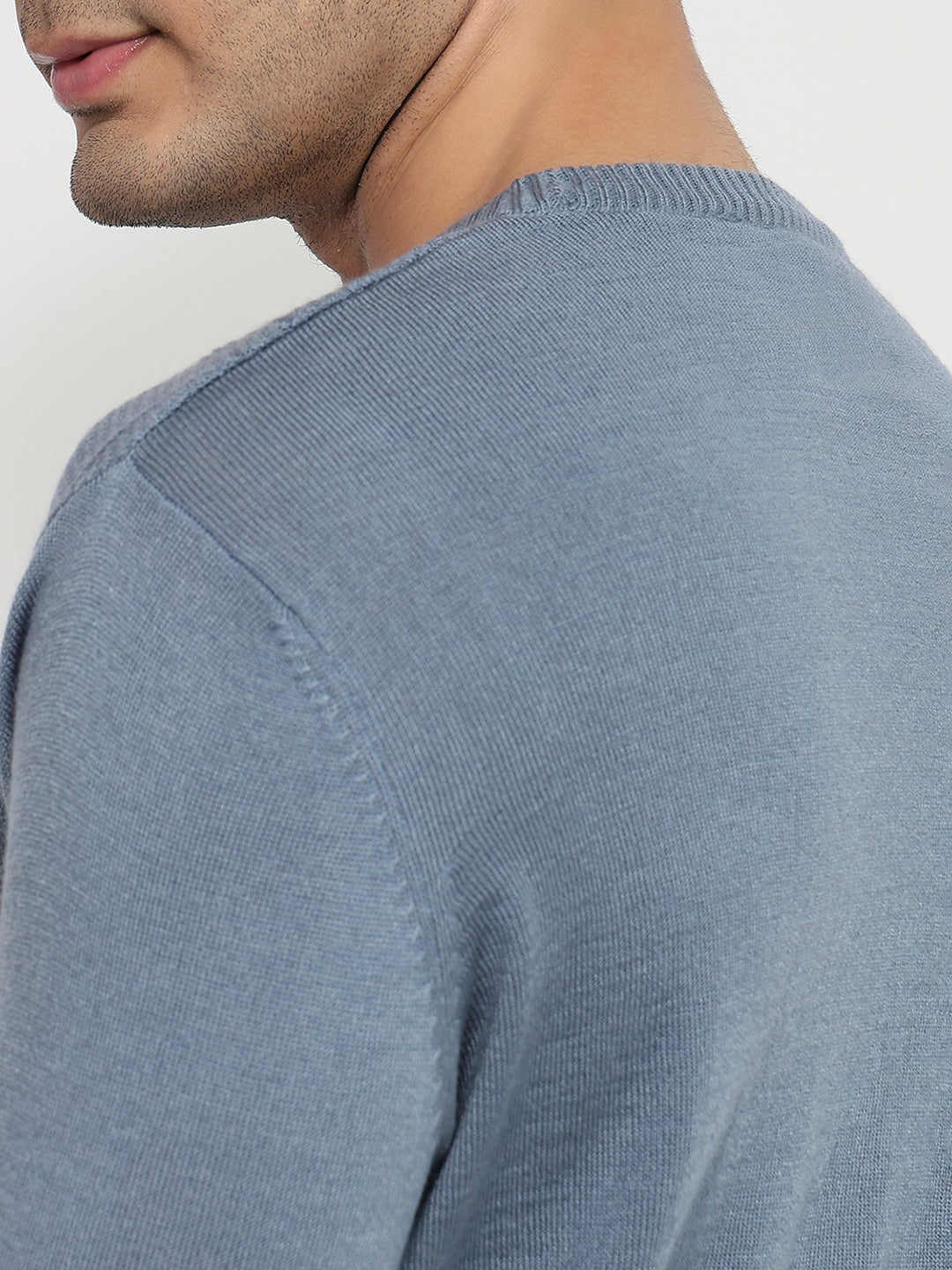Raymond Men Blue Solid Round Neck Collar Sweatshirt