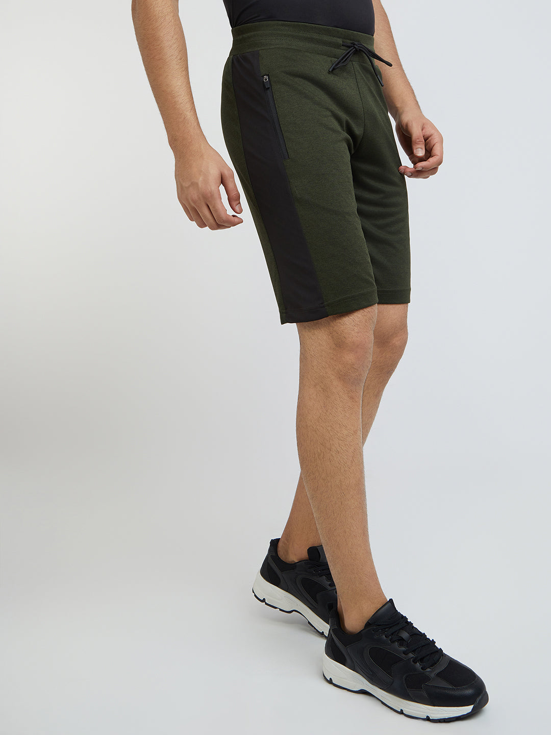 Parx Men Green Regular Fit Cut & Sew Shorts