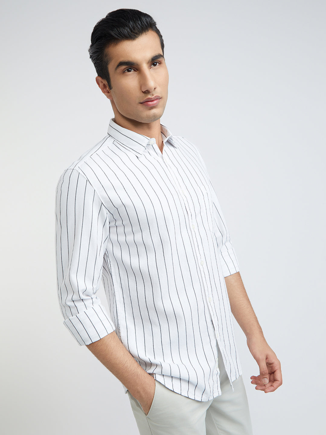 Men White Slim Fit Stripe Cotton Full Sleeve Shirts