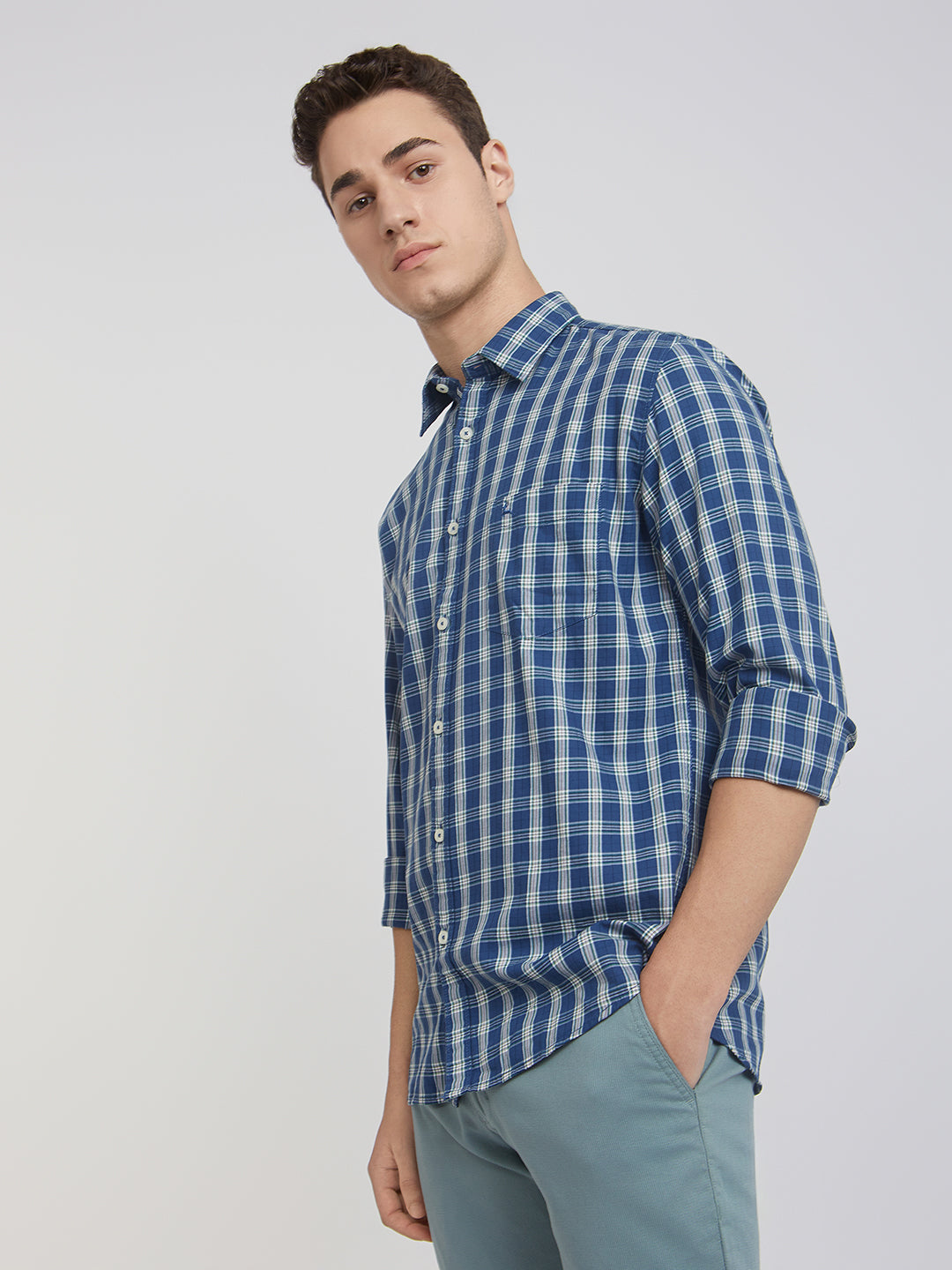 Men Blue Slim Fit Checks Cotton Full Sleeve Shirts