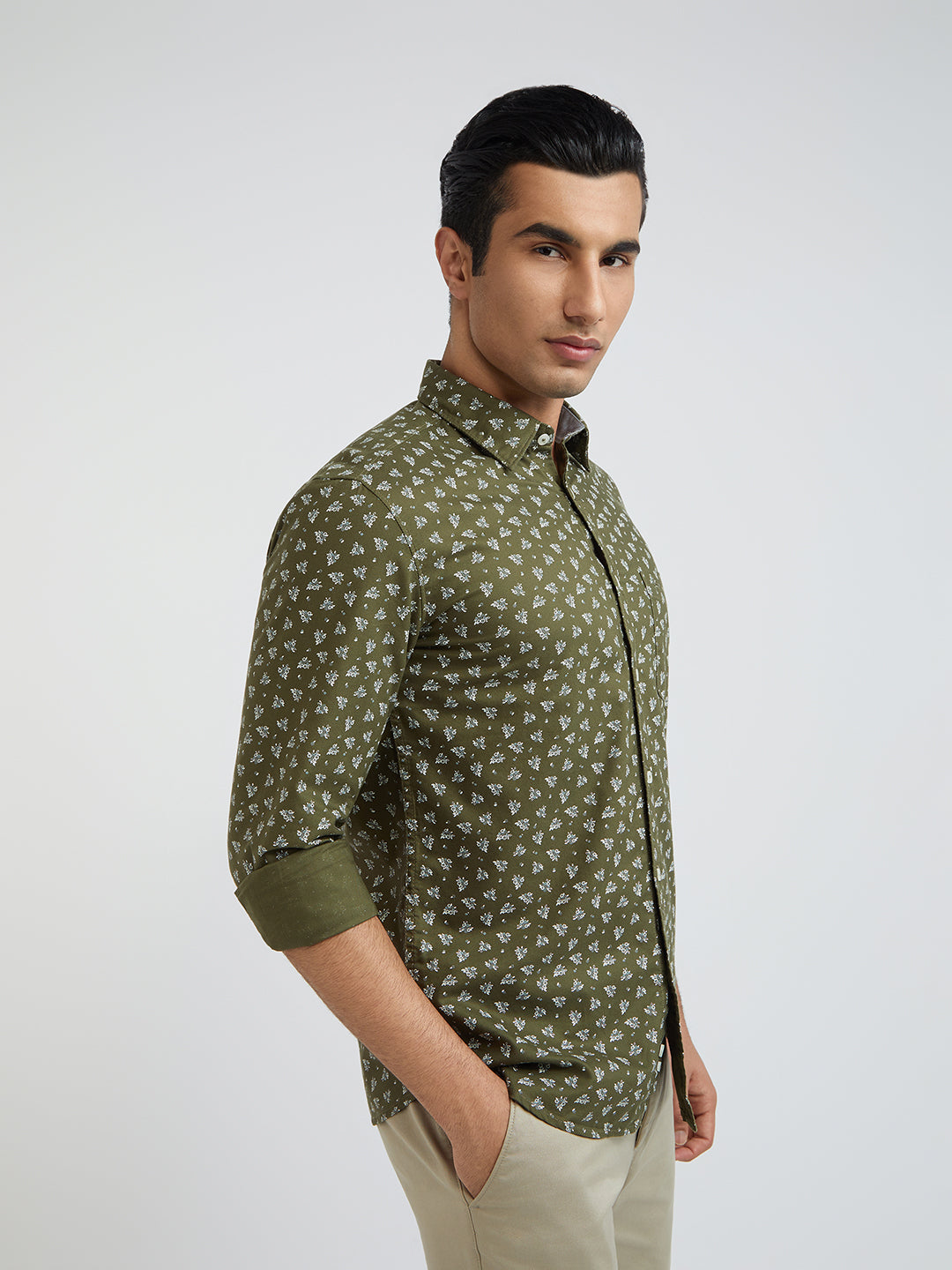 Parx Men Green Printed Slim Fit Full Sleeve Semi Cut Away Collar Shirt