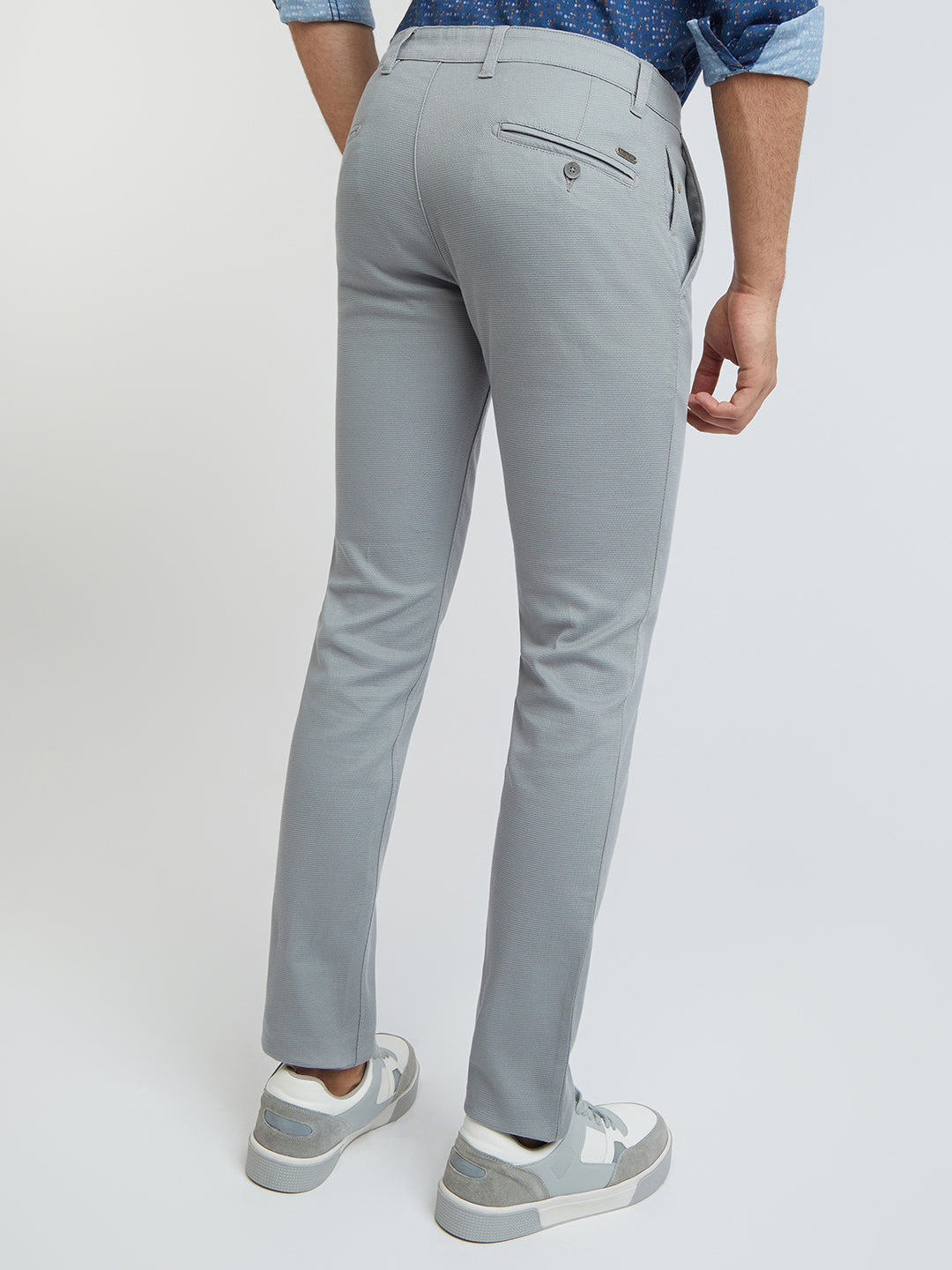 Men Grey Super Slim Fit Solid Cotton Blend Trouser