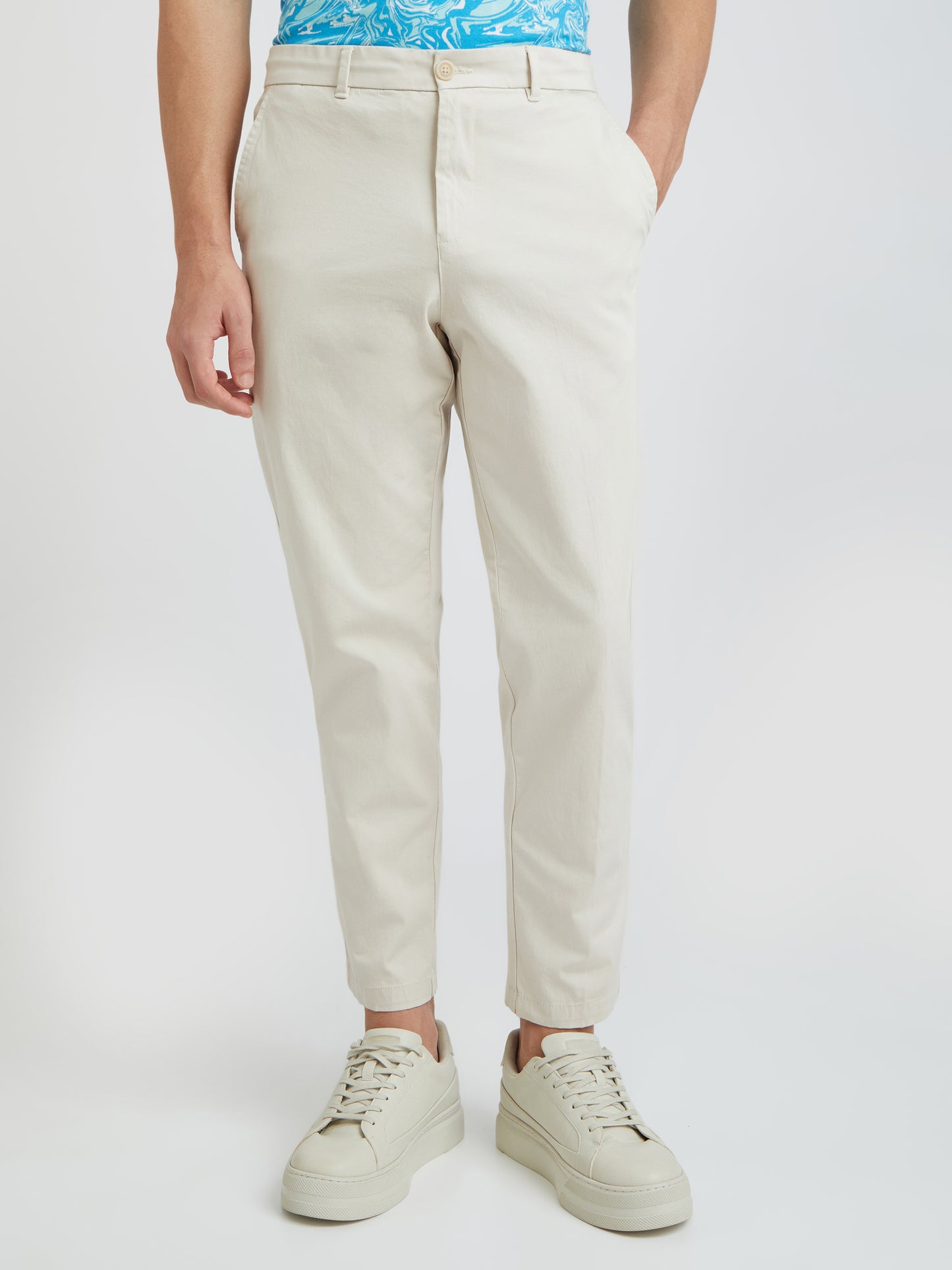 Men Fawn Carrot Fit Solid Cotton Blend Trouser